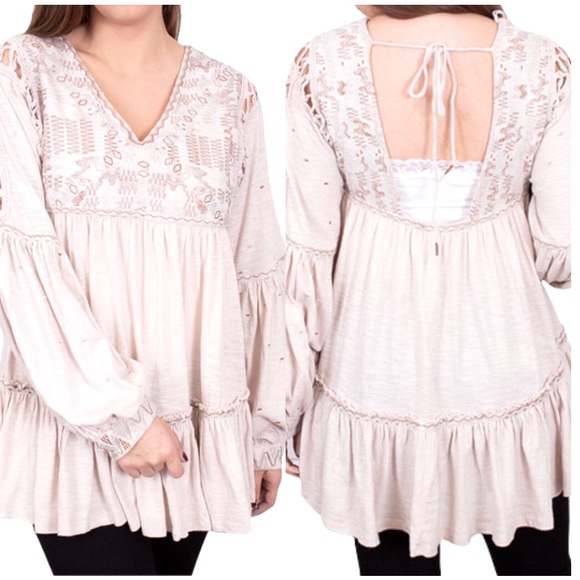 Free People BoHo top with bell sleeves - Picture 1 of 4